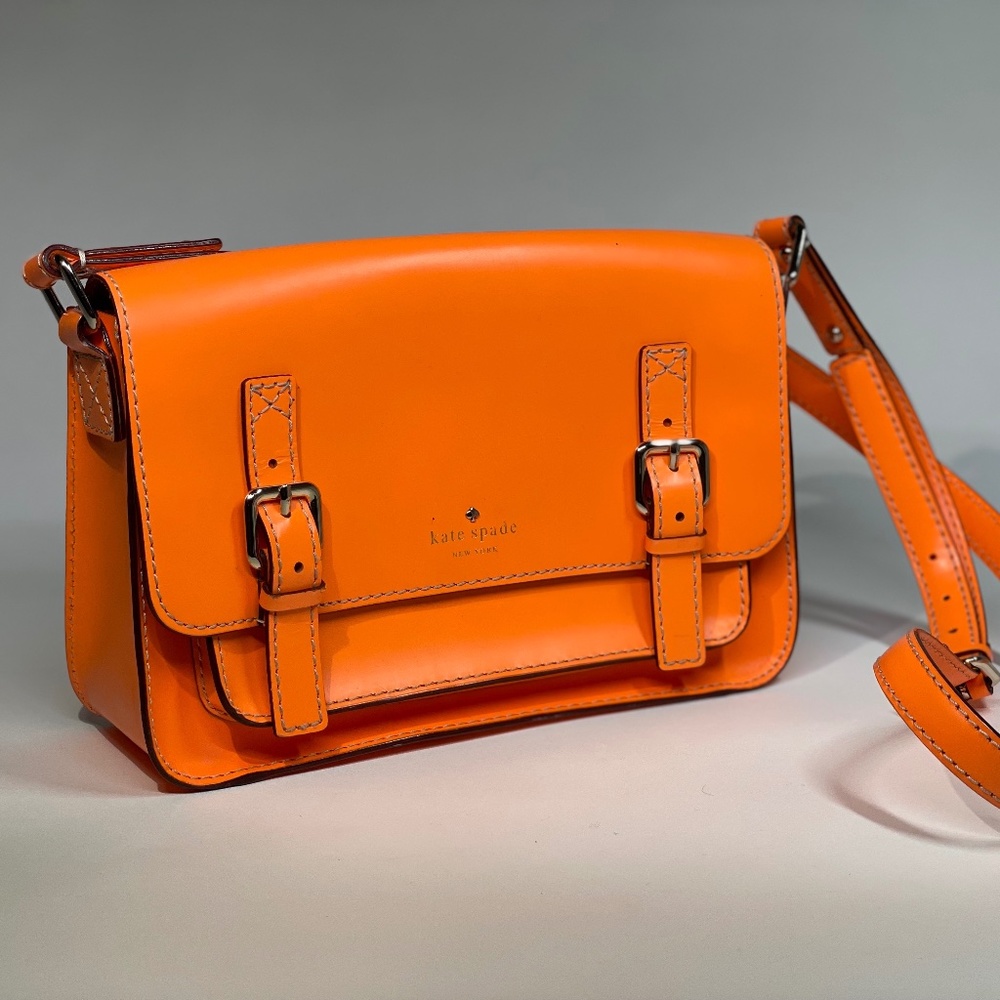EUC Kate Spade Essex Scout Leather Cambridge Small Crossbody - Orange